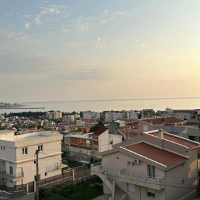 Akapulco Apartments